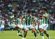 Palmeiras 100% em clássicos